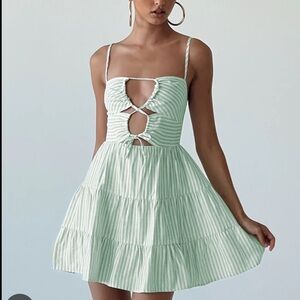 Princess Polly Women’s Rise-Up Mini Dress Green